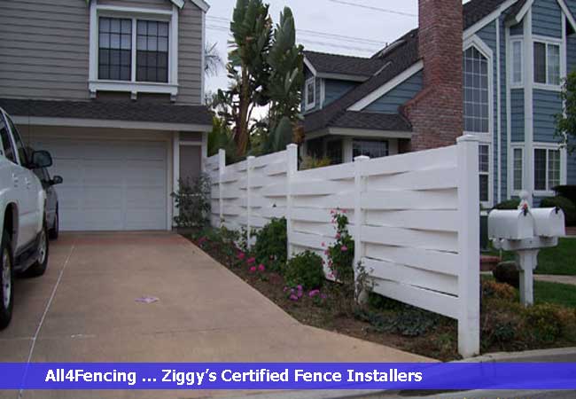 Vinyl basketweave privacy fence